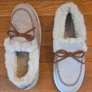 Cozy Tan and Cream Women's Lined Loafers